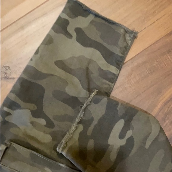 Gap True Skinny, sz 8/29, camo crop jeans, EUC - Picture 4 of 4